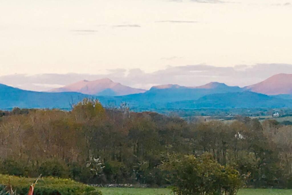 Snowdon Bay - North Wales - Stunning Llyn Peninsula Mountain & Ocean Views - Wilde Retreats Villa Пълхели Екстериор снимка